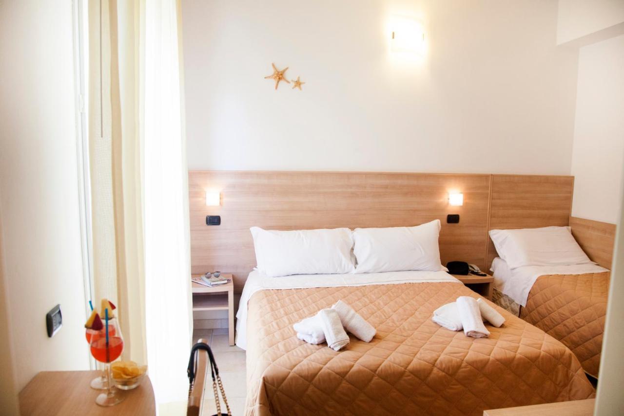 Hotel Costazzurra By Interlux Rimini Luaran gambar