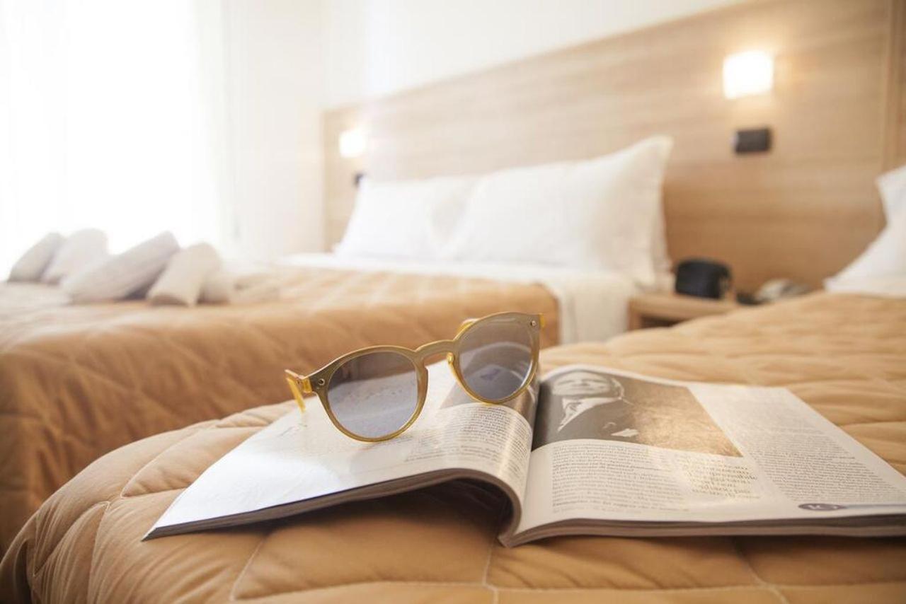 Hotel Costazzurra By Interlux Rimini Luaran gambar