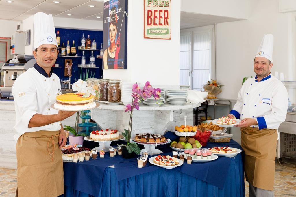 Hotel Costazzurra By Interlux Rimini Luaran gambar