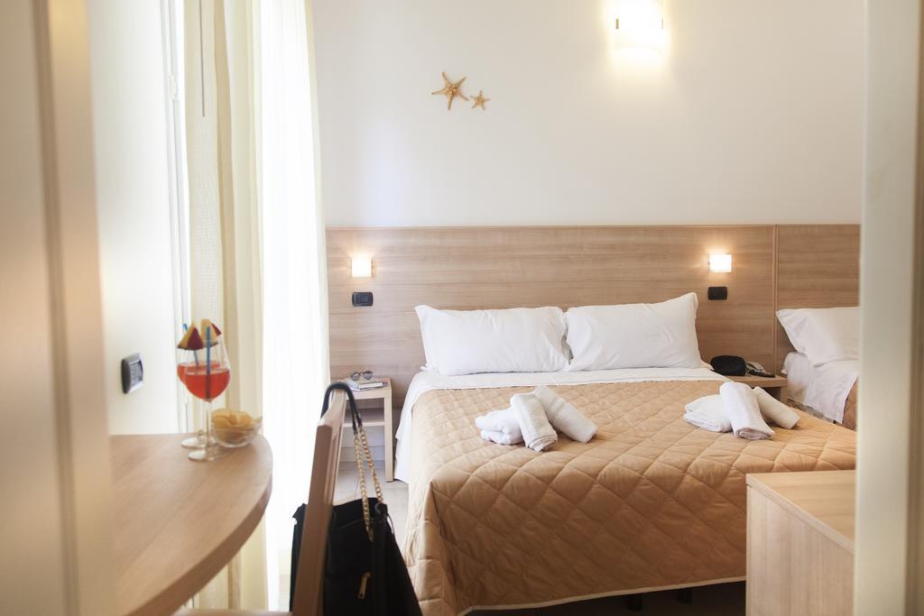 Hotel Costazzurra By Interlux Rimini Luaran gambar